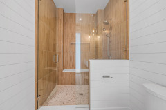 KeyRoyale-75_1-Pool-Bath-Shower-Glass-holmes-beach-anna-maria-island